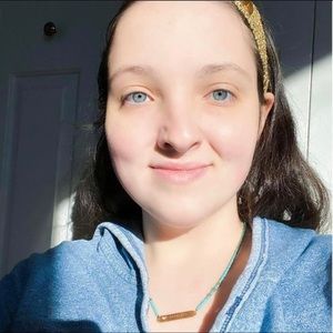 Meet your Posher, Mia